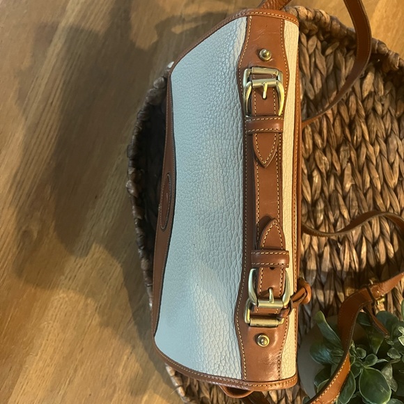 90s Vintage AUTHENTIC Dooney and Bourke Leather Carrier (B701) Bone/British Tan - Picture 8 of 12